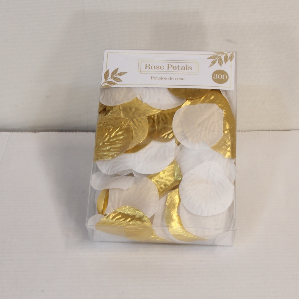 Amscan Collection Premium 300 pc Gold/White Wedding Confetti Fabric Rose Petal - Picture 2 of 3